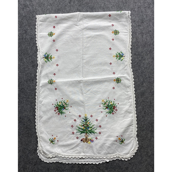 Christmas Table Runner Cross Stitch Embroidered Trees Teddy Bear Lace Trim White - Picture 5 of 14
